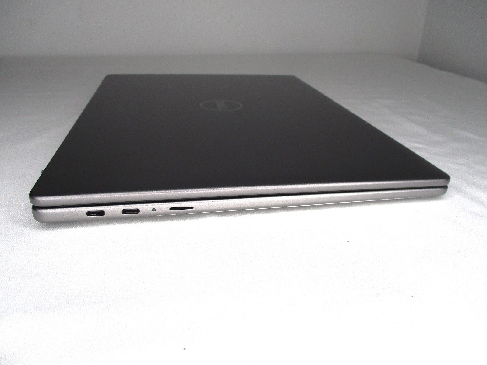 Dell Latitude 7455 Laptop 14″ QHD+ TouchScreen Snapdragon X Elite 32GB RAM 512GB