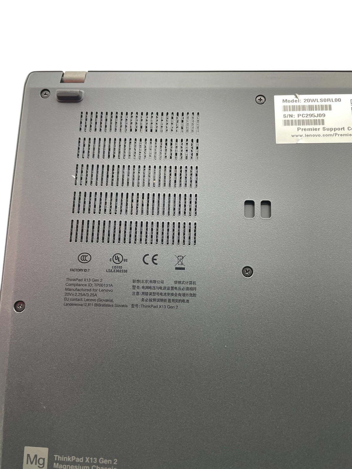 Lenovo Thinkpad X13 Gen 2 13″ – i7 3.0GHz – 16GB RAM – NO SSD – Grade D