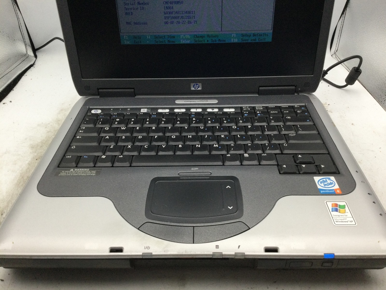 HP COMPAQ NX9010 – BOOTS TO BIOS – INTEL PENTIUM 4 – 500MB RAM – 14″ – READ – BB