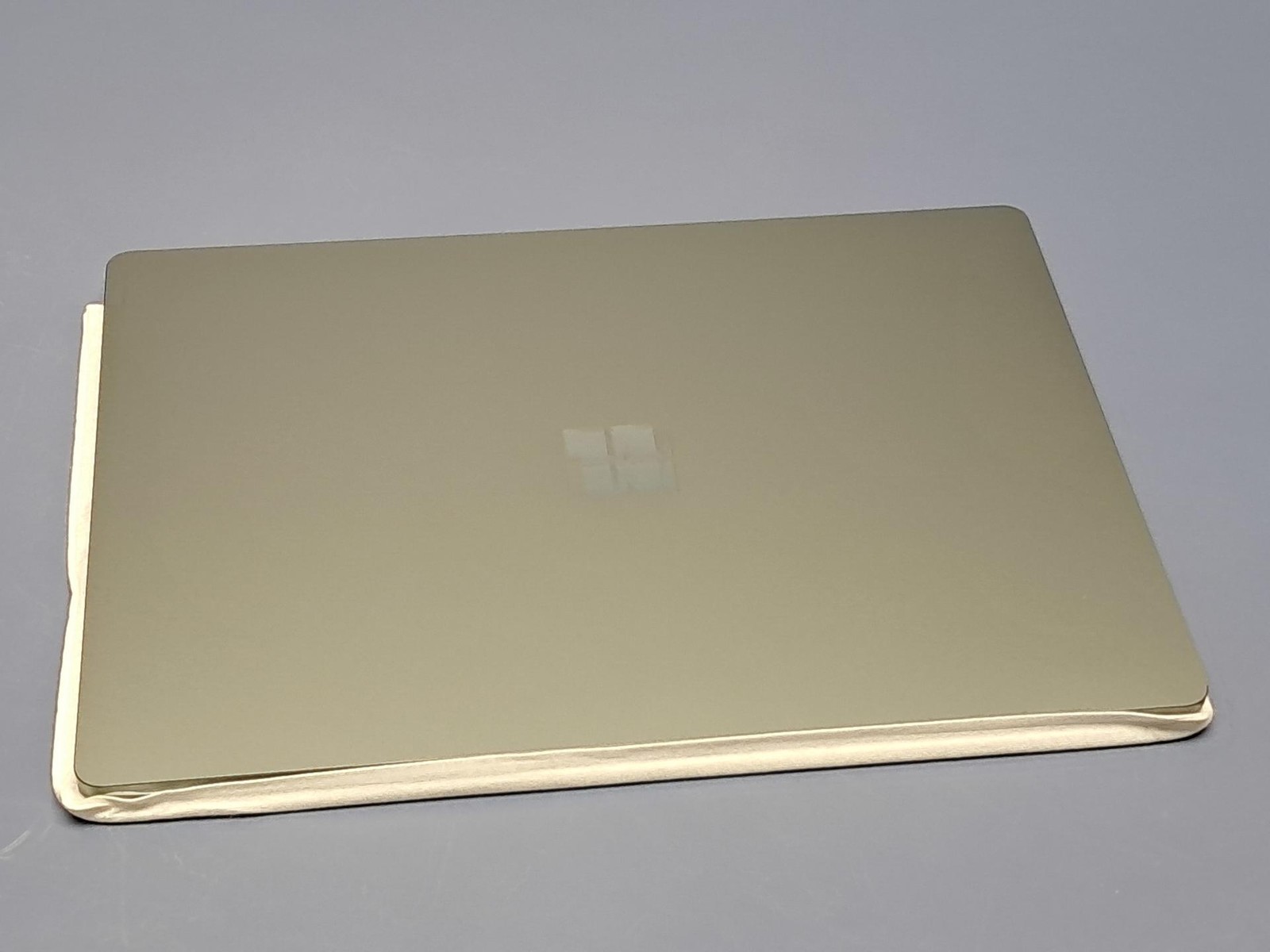 Microsoft Surface Laptop 5 i7-1265U 16GB 512MB RTX3050 14.4 Windows RBH-00052