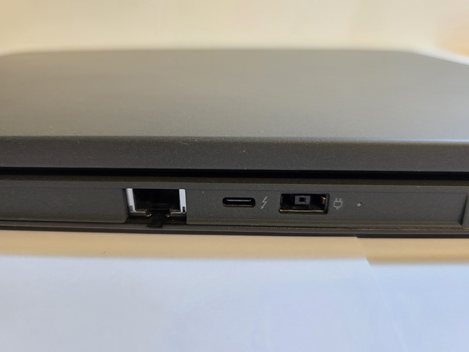 Lenovo ThinkPad P16v Laptop Intel Ultra 7 64GB 1TB SSD 16″ W11 Pro RTX 500 Ada