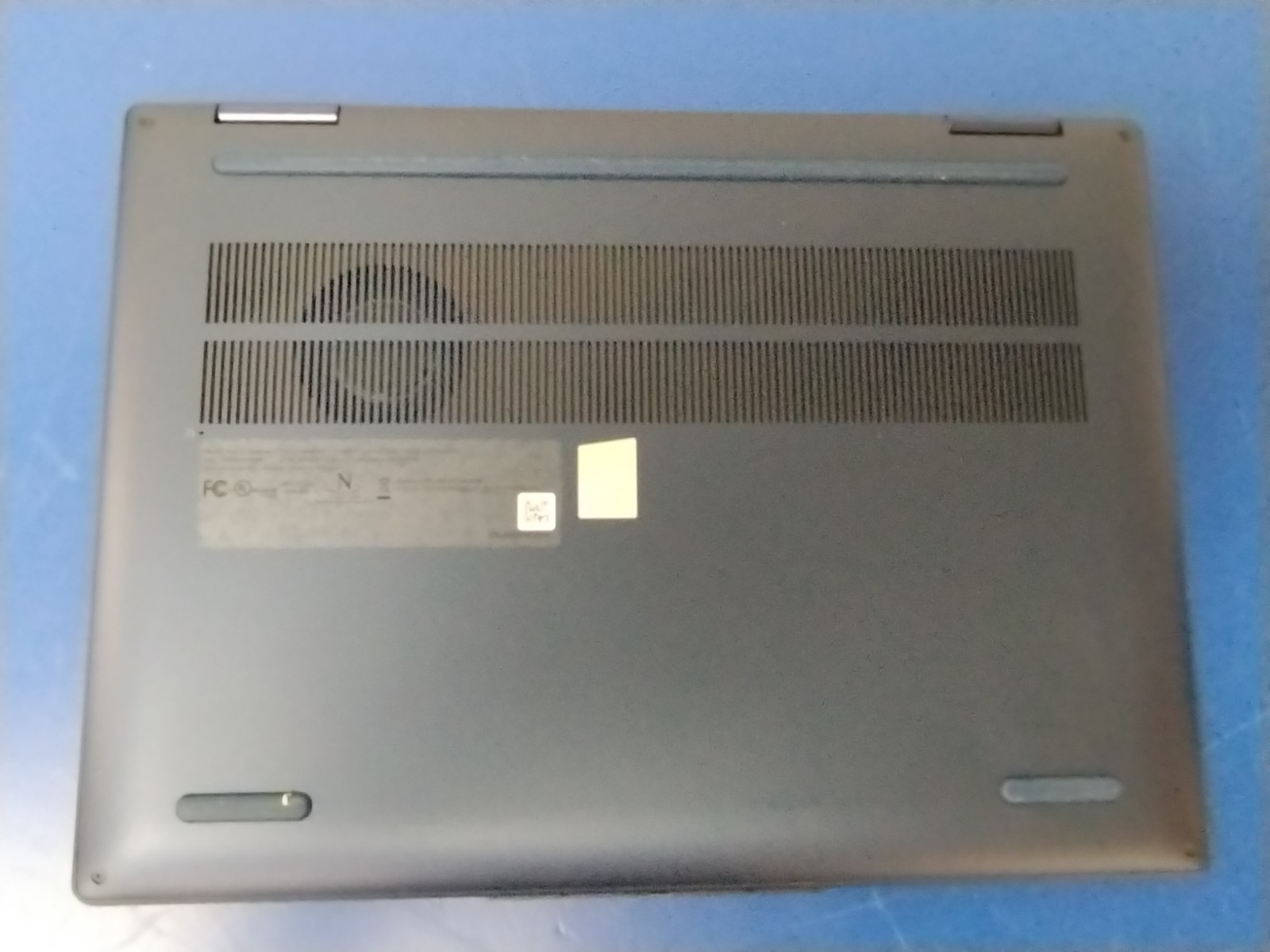 LENOVO IdeaPad 5 2-in-1 14AKP10 AMD Ryzen AI 7 350, 2.00 GHz 16 GB RAM 1 TB NVMe
