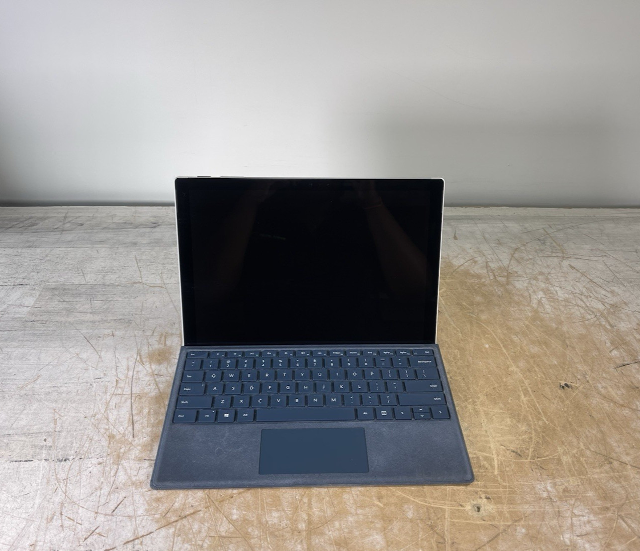 MICROSOFT SURFACE LAPTOP 1769 i5-7300U @ 2.60GHz, 4GB RAM, 120GB SSD, WIN 10 PRO
