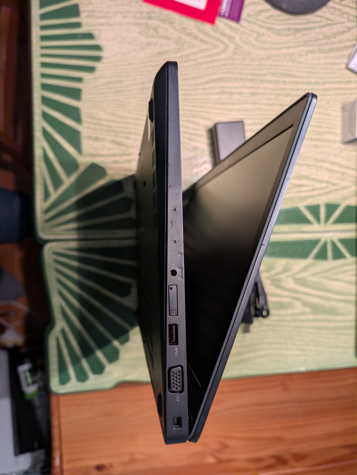 Dell Latitude 5590 Intel i5-8350U 8GB RAM 256 GB NVMe, Wi-Fi 5/BT 4.2 Win 11 Pro
