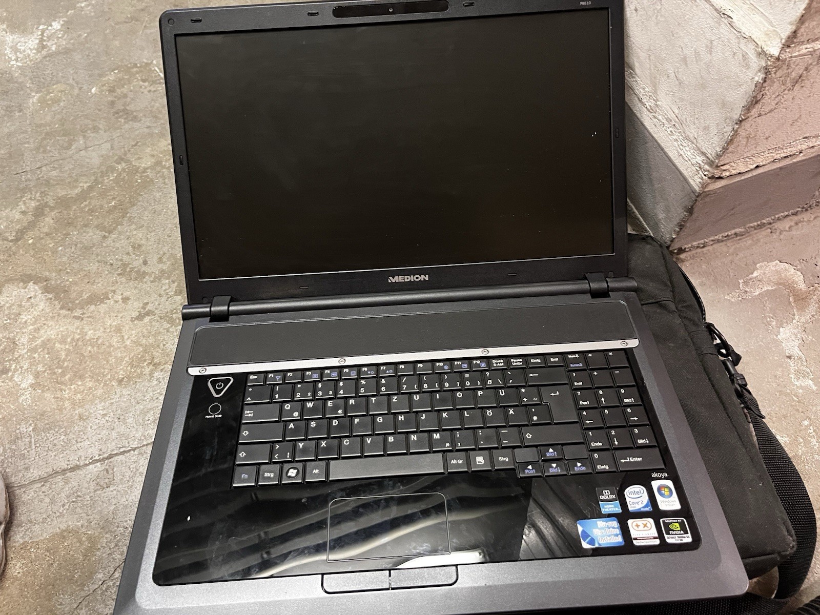 Medion Akoya P8610 Laptop – Complete