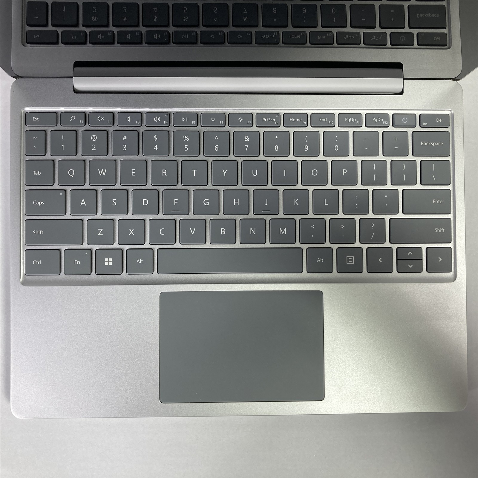 Microsoft Surface Laptop Go 2 12.4″ i5-1135G7 2.4GHz 16GB 256GB NVMe SSD – Win11