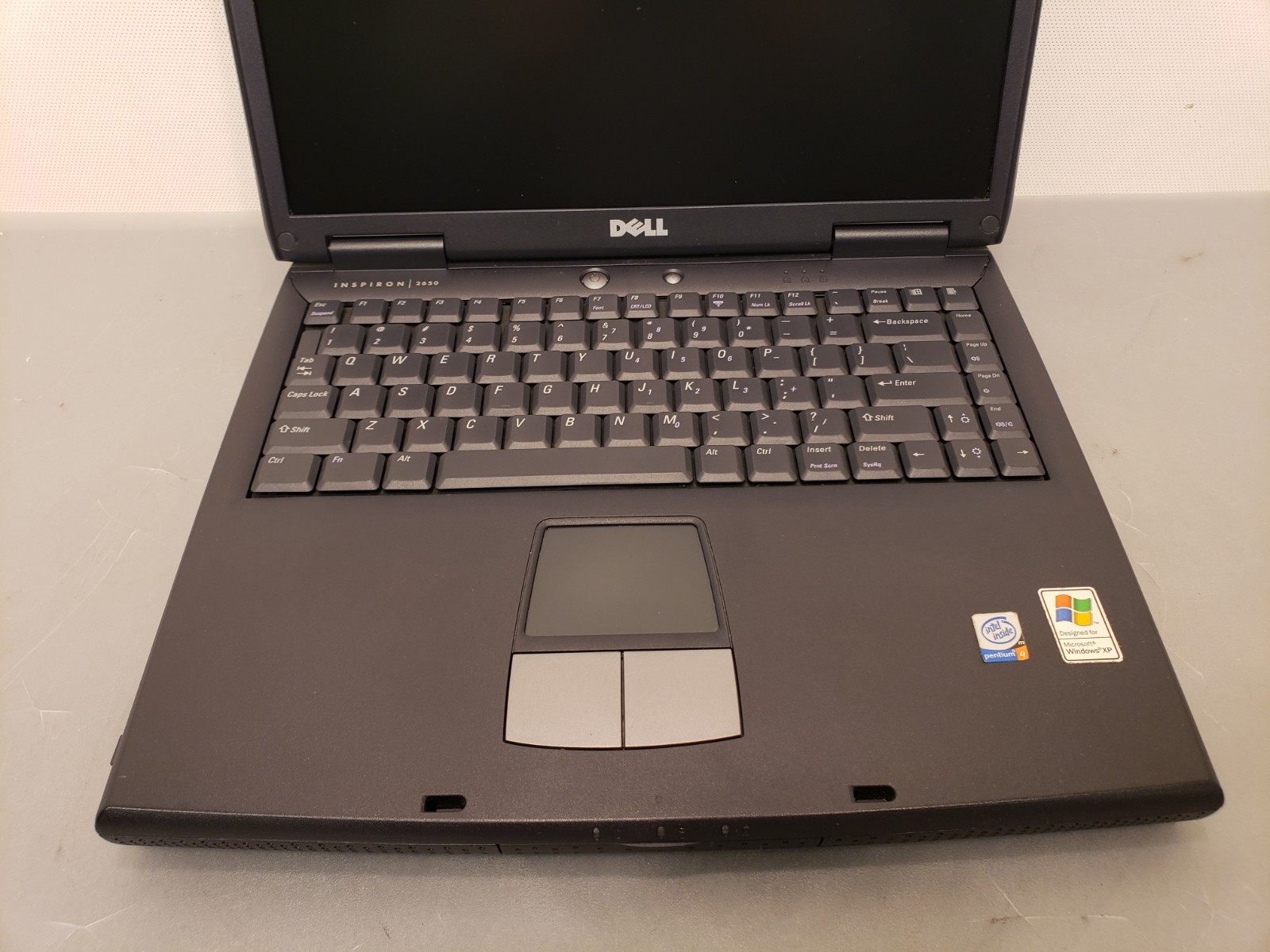 Vintage Dell Inspiron 2650 Intel Pentium 4 256MB 100GB Windows XP Laptop 15″