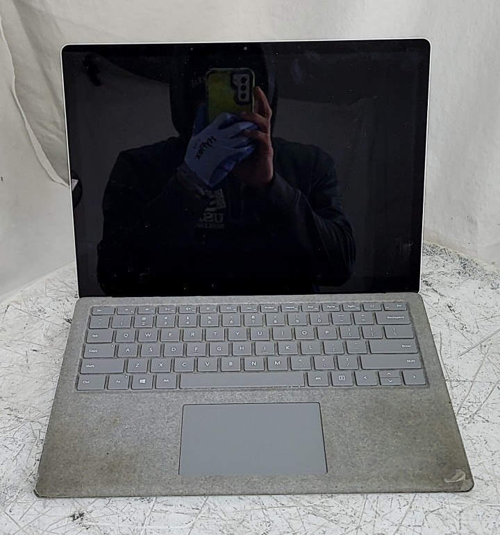 MICROSOFT 1769 Surface Laptop Core I5-7200U 8GB 256GB SEE NOTES