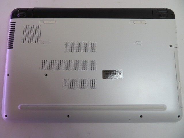 HP PAVILION 15Z-AB100, AMD A8-7410, 8GB, 1TB HDD, WEBCAM, WIN 10, BAD BATTERY