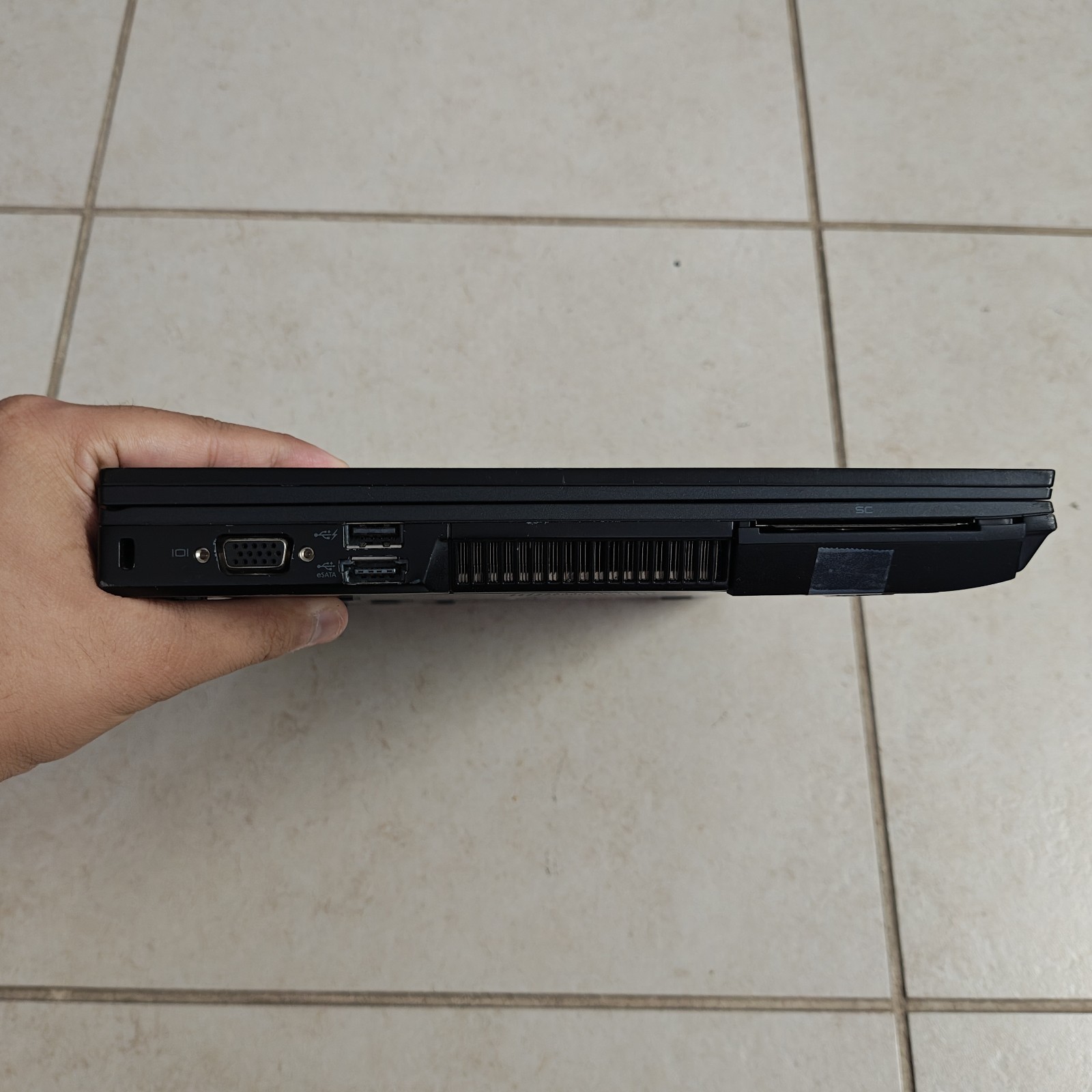 Dell Latitude E6400 14.1″ Laptop – NO HDD/4GB RAM – Intel Core2 Duo P9700 #3882