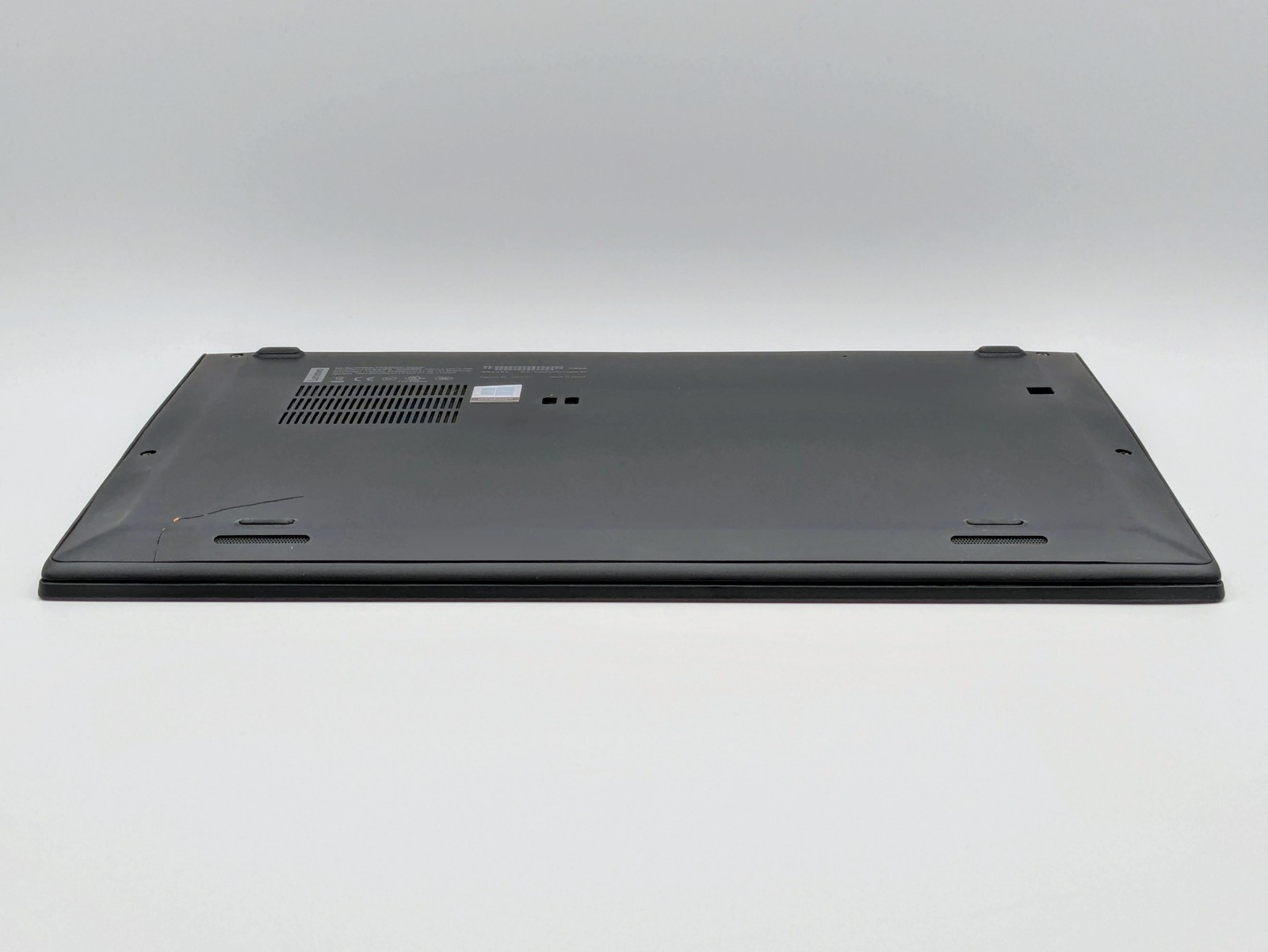 Lenovo ThinkPad X1 Carbon Gen 6 14″ FHD I7-8650U 256GB 16GB W11P Backlit FPR