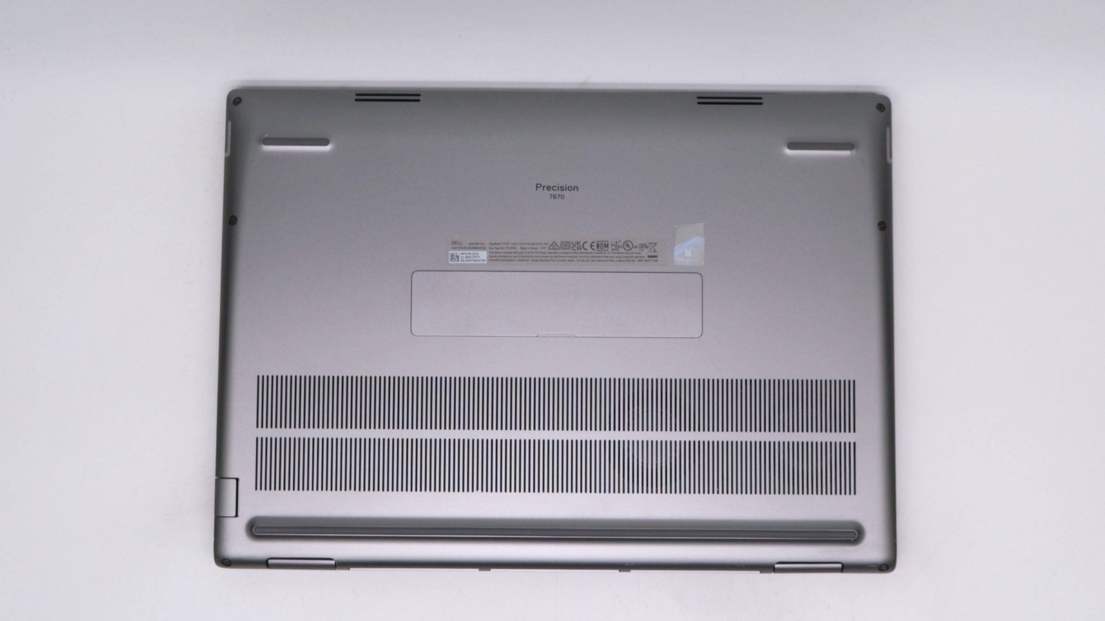 Dell Precision 7670 16″ i7-12850hx 32GB 1TB – Very Good