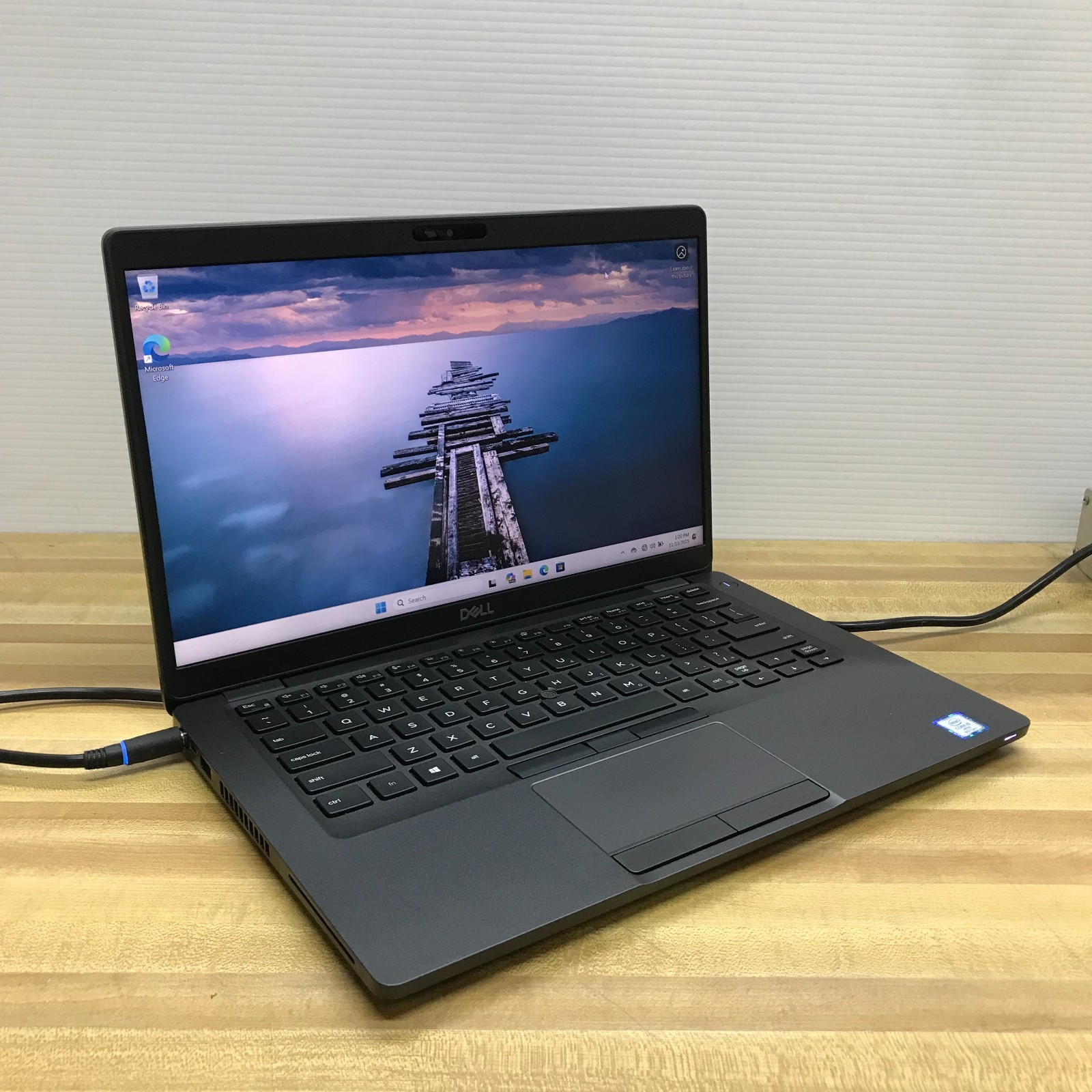 Dell Latitude 5400 14″ Laptop i5-8365U 8GB RAM 256GB SSD (Windows 11 Pro)