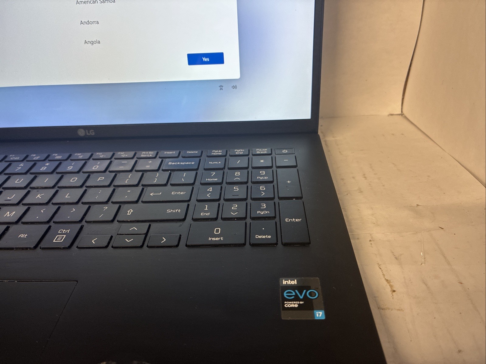 LG Gram 17″ Laptop i7-1165G7 16GB RAM 512GB SSD Win 11 Pro Black – W/ Charger