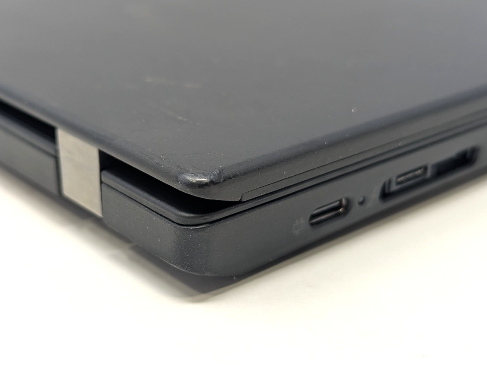 Lenovo ThinkPad T14 Gen 1 – 14″ Intel Core i5-10310U 1.7GHz 8GB RAM No OS/AC/SSD