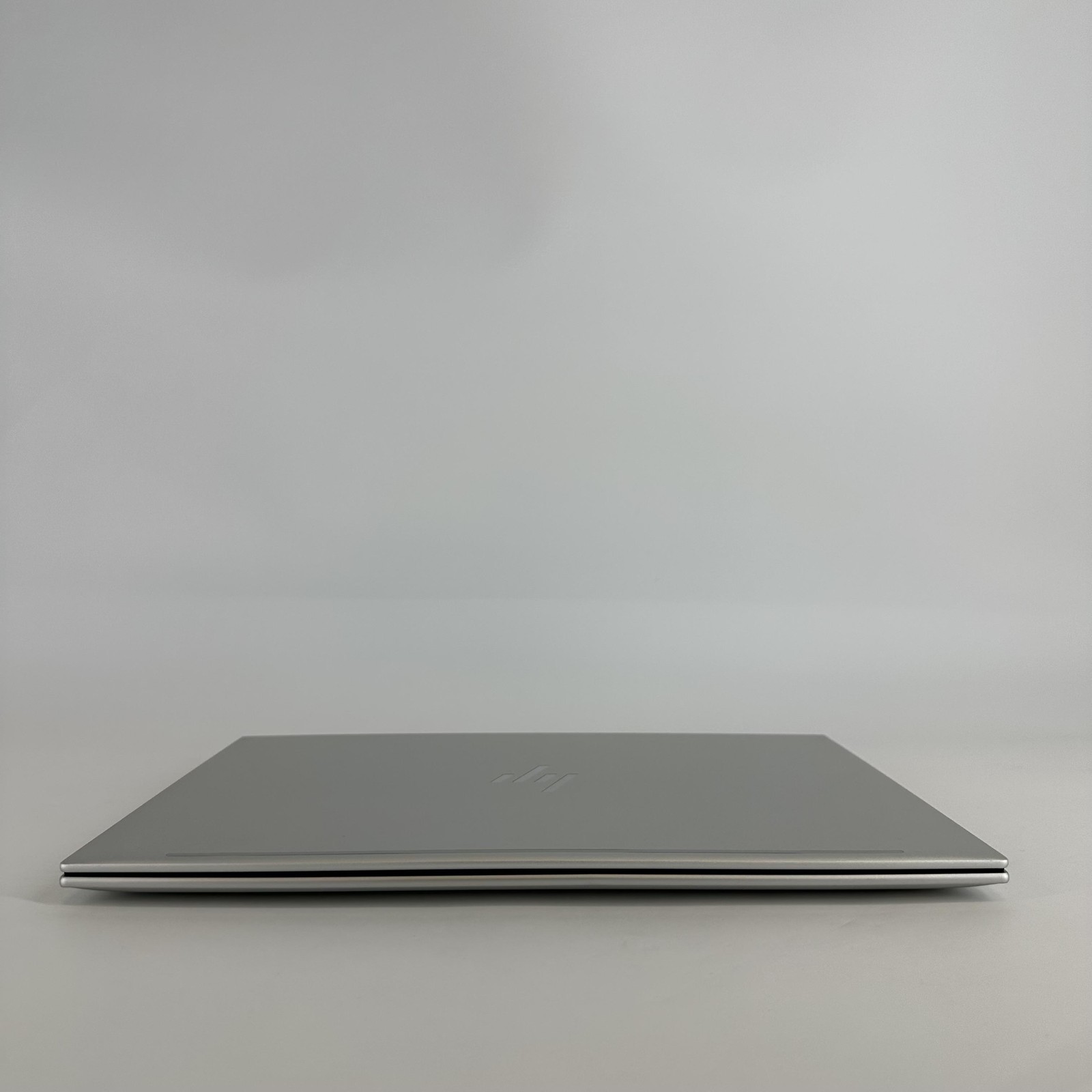 HP Elitebook 860 G9 16 Silver FHD+ 1.7 GHz i7-1255U 32GB 1TB SSD Good