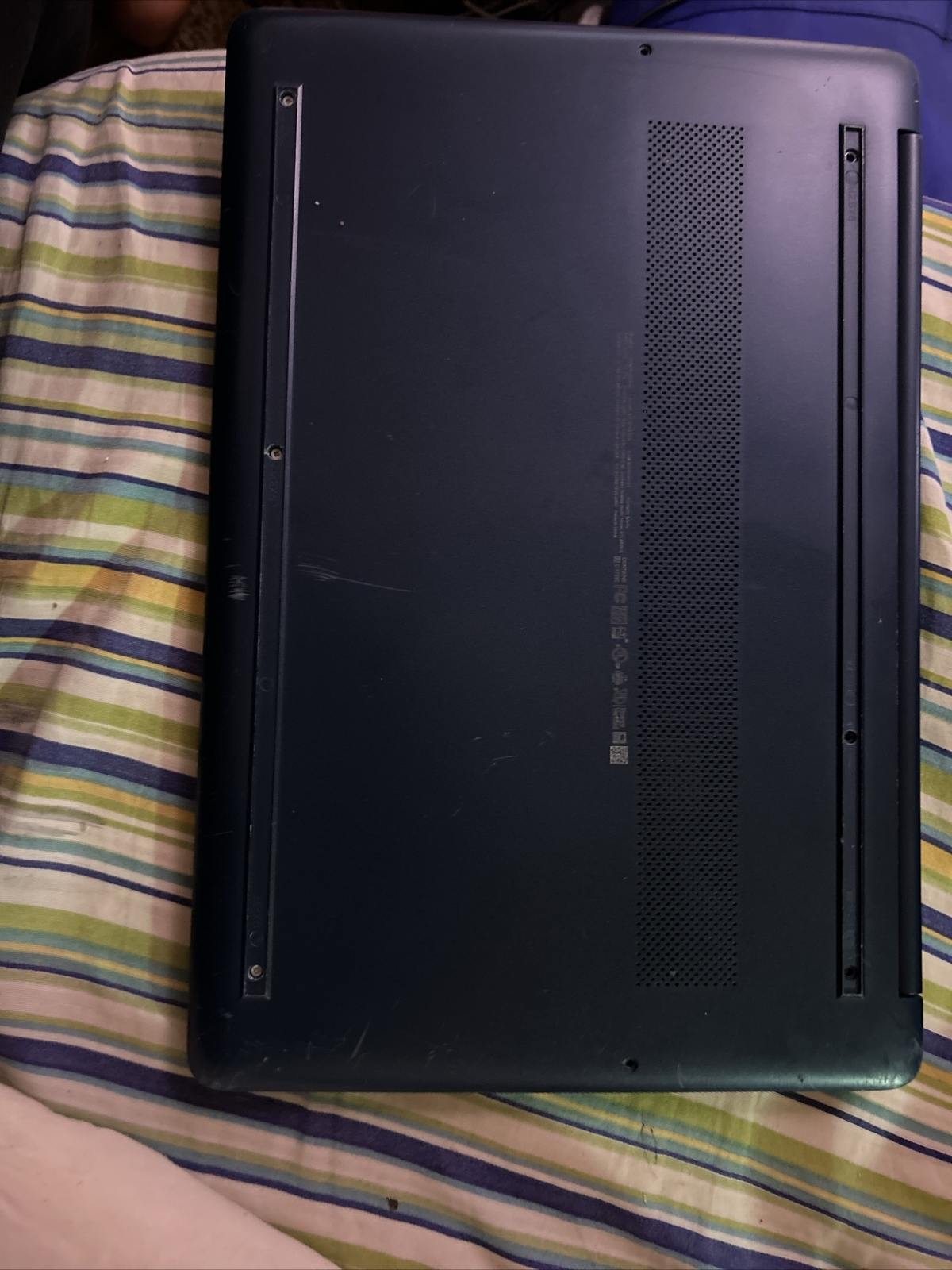 HP 15-EF2126WM 15.6″ (1TB SSD, AMD Ryzen 5-5500U, 2.10 GHz, 16GB RAM, AMD…