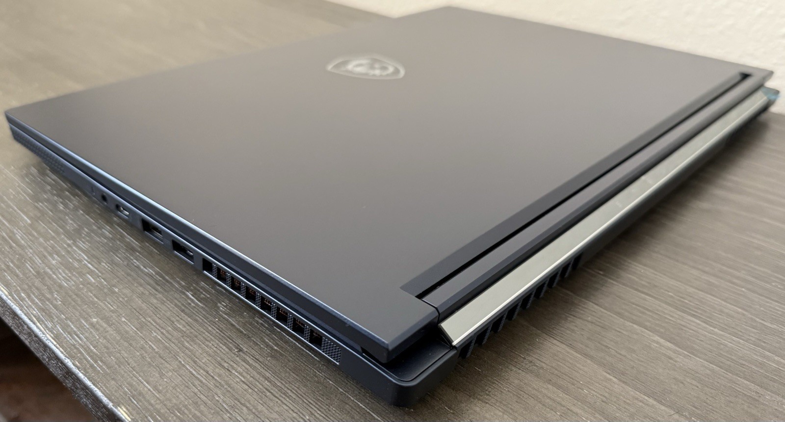 MSI Stealth 16 AI Studio A1VIG-026US Gaming Laptop Ultra 9 RTX 4090 64GB 2TB SSD