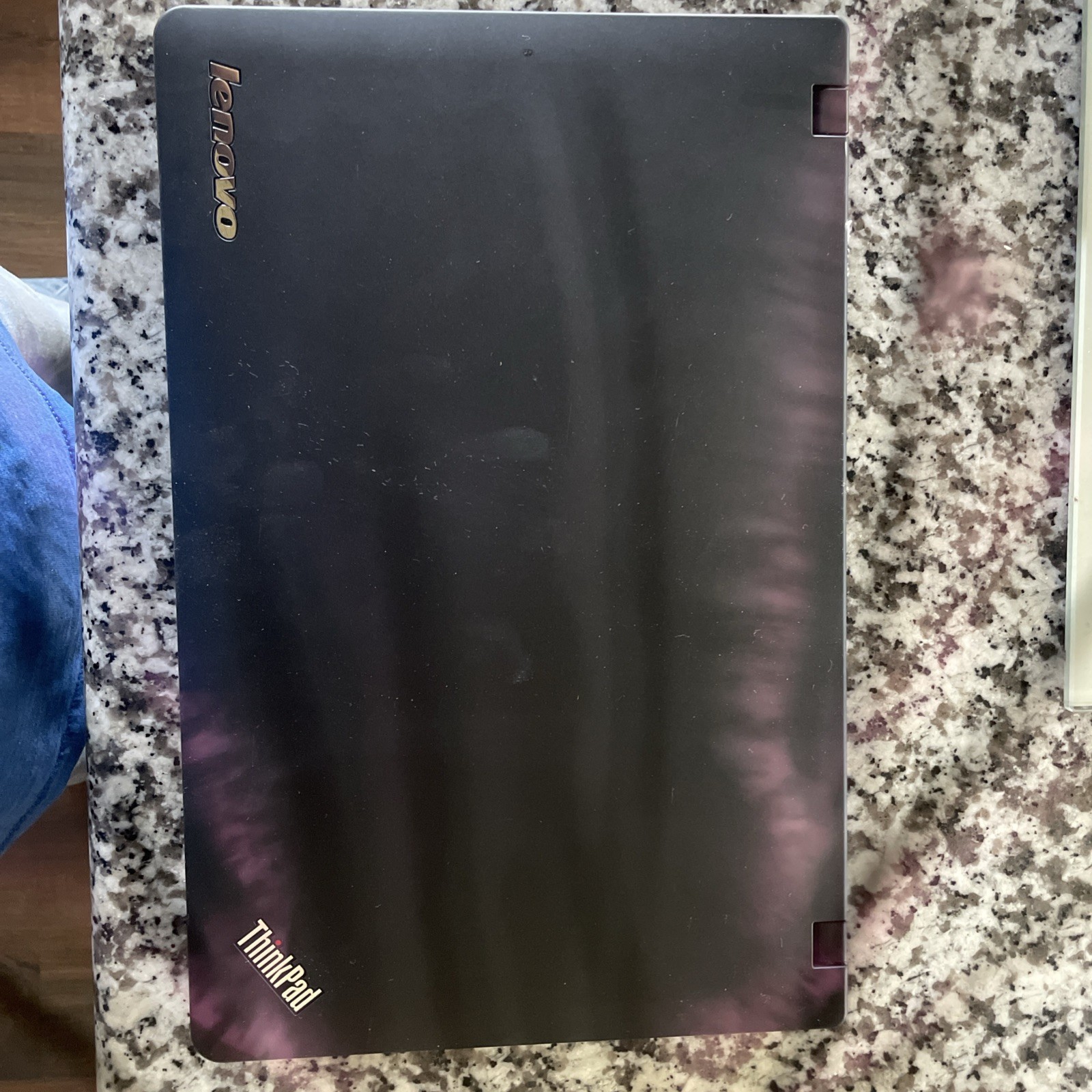 Lenovo ThinkPad Edge E520 Intel i3-2310M 2.1GHz NO HDD No Power Cord