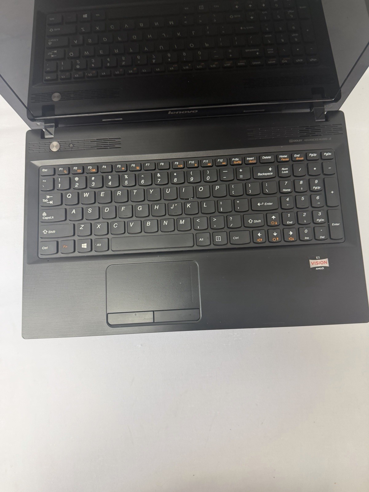 Lenovo Ideapad N585 Laptop – Good Screen – AMD E1-1200 – Read Des