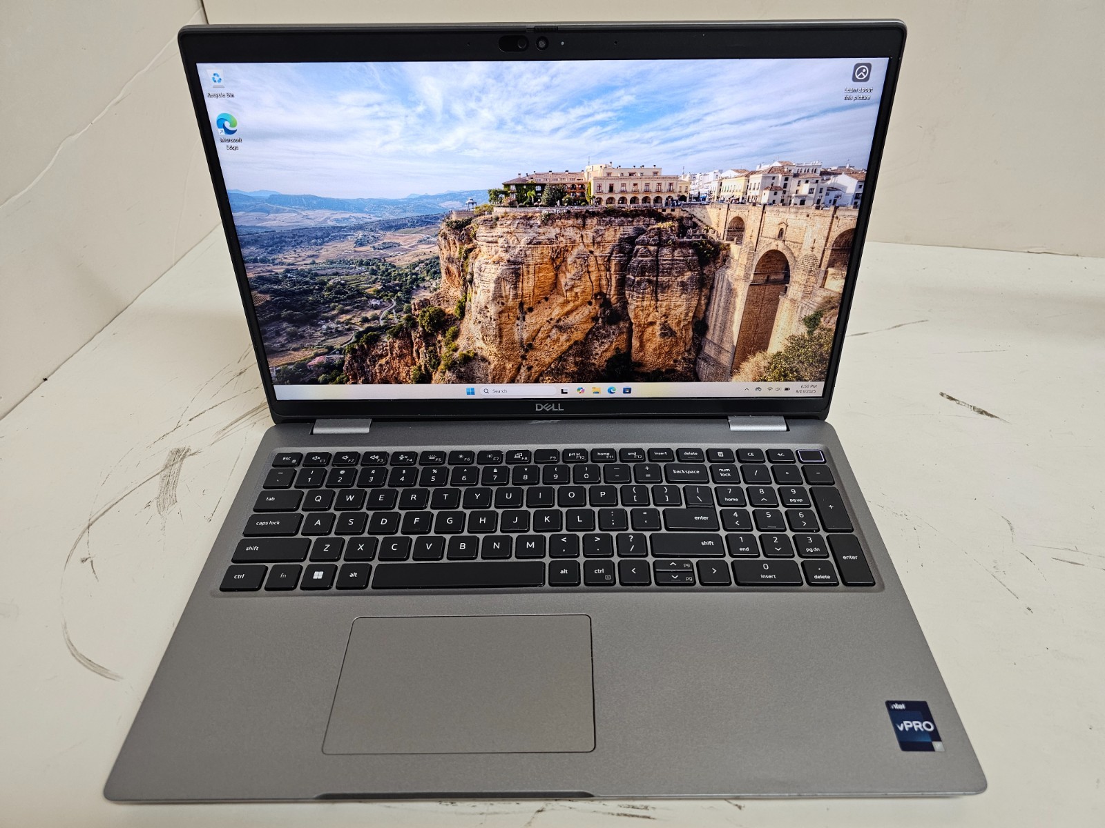 Dell Latitude 5540 Laptop – i5-1345U 16GB 512GB Webcam 15.6″ -Touch – Dell Wty