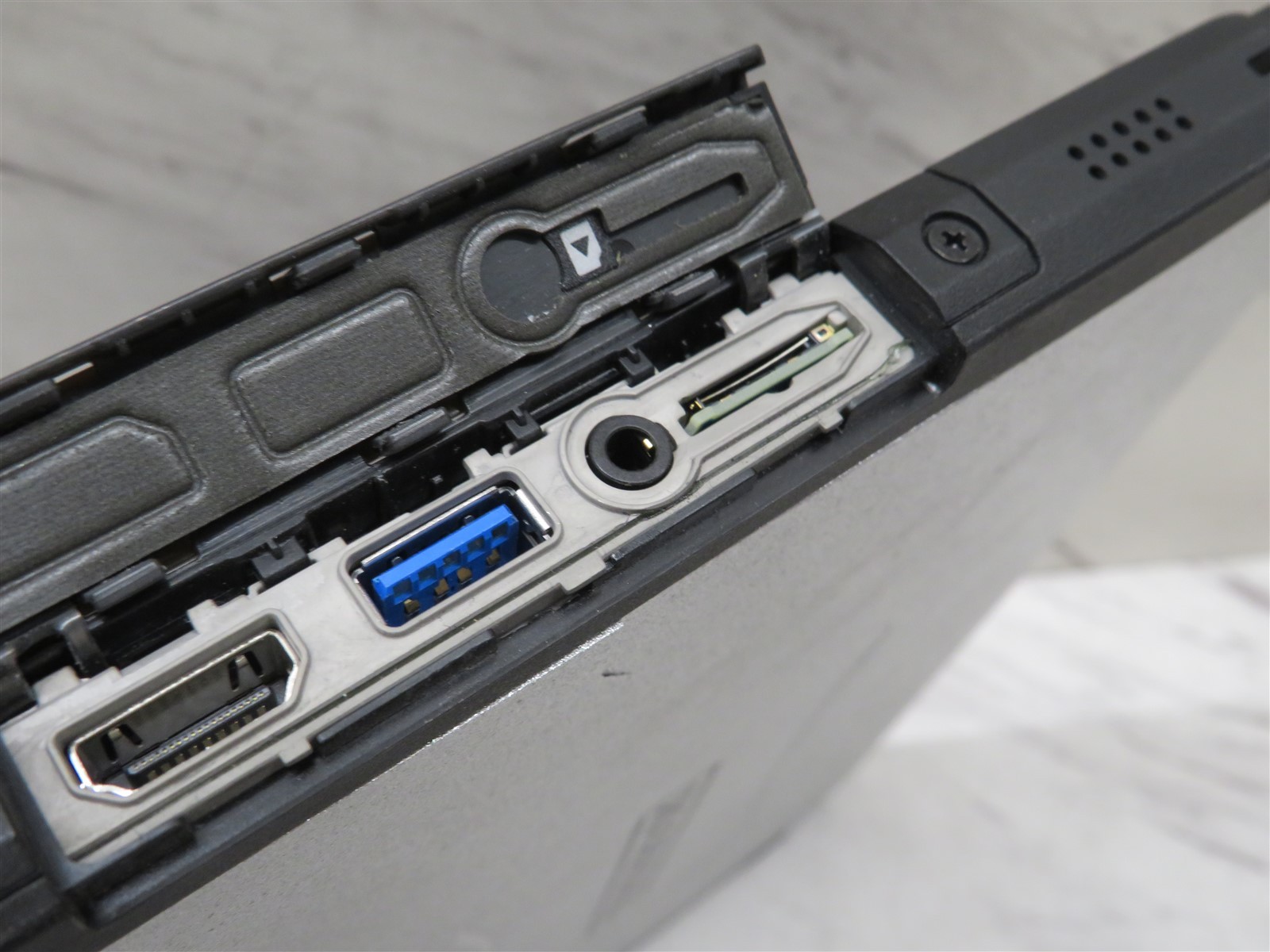 Panasonic Toughbook CF-20 Intel Core i5-7Y57@1.2GHz 8GB RAM #3