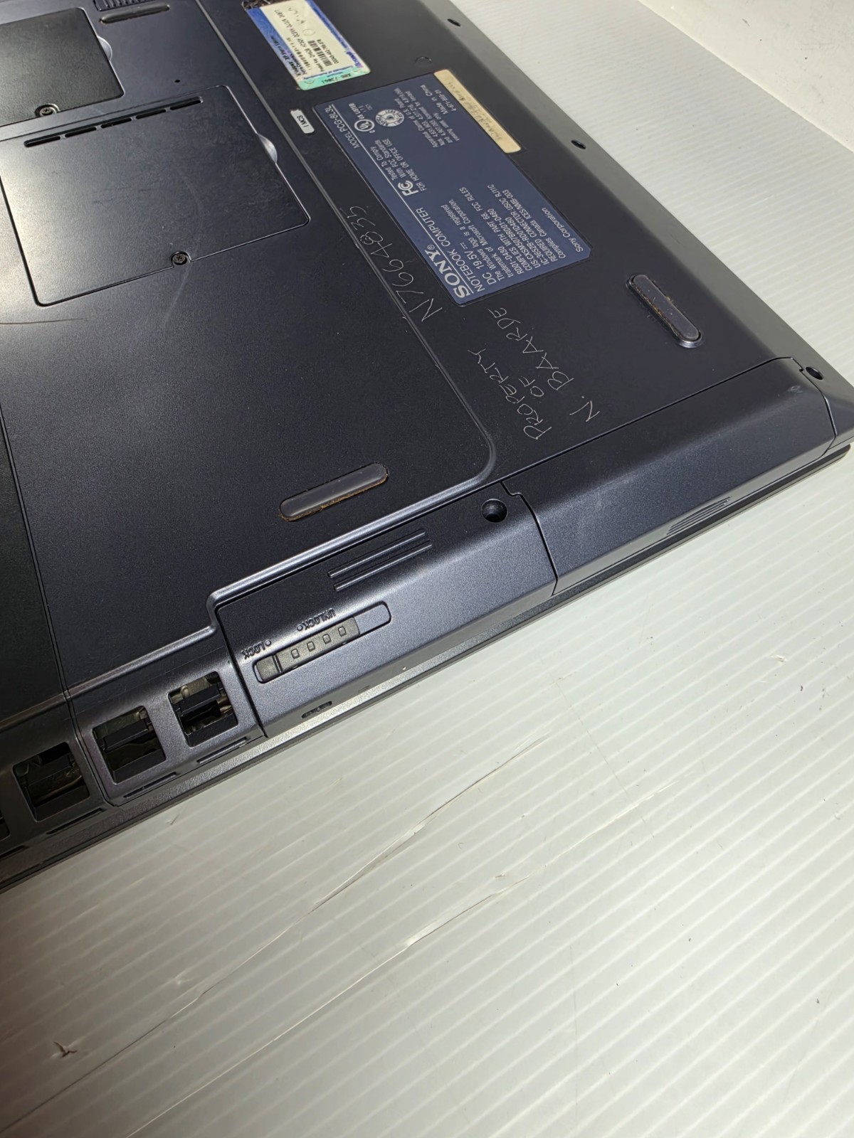 SONY VAIO PCG-GRZ610 PCG-8L3L Pentium IIII DVD Turns On