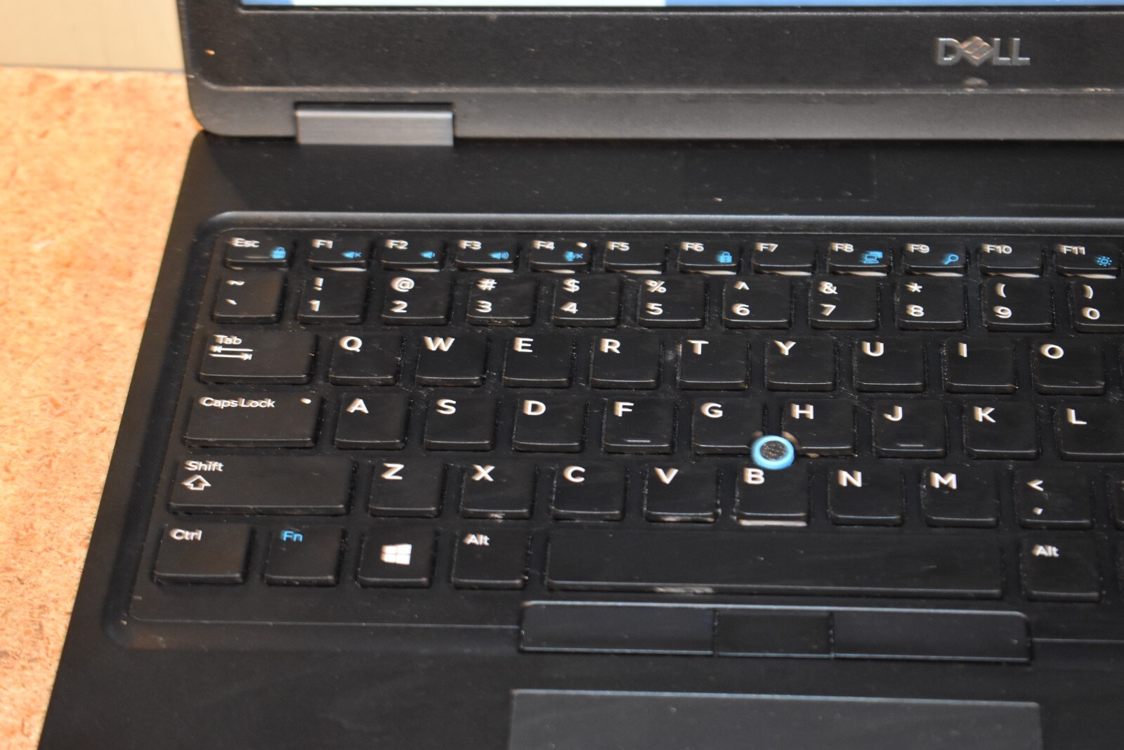Dell Latitude 5590 Quad Core i5-8250U 1.6 GHz 8GB RAM 128GB SSD Windows 10 Pro