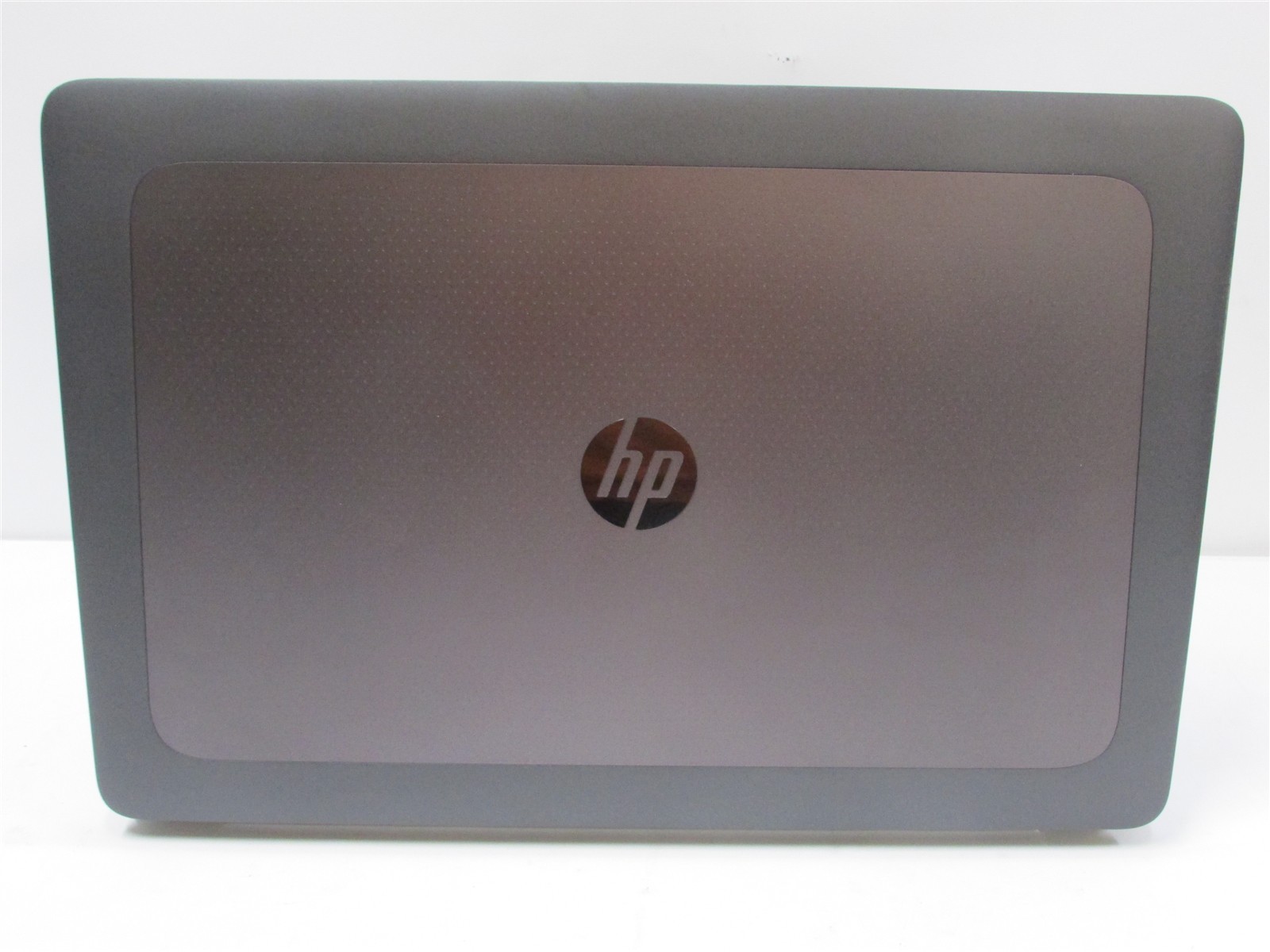 HP ZBook 17 G3 Xeon E3-1535M v5 2.9GHz 32GB RAM 512GB M.2 17″ Windows 10 Pro
