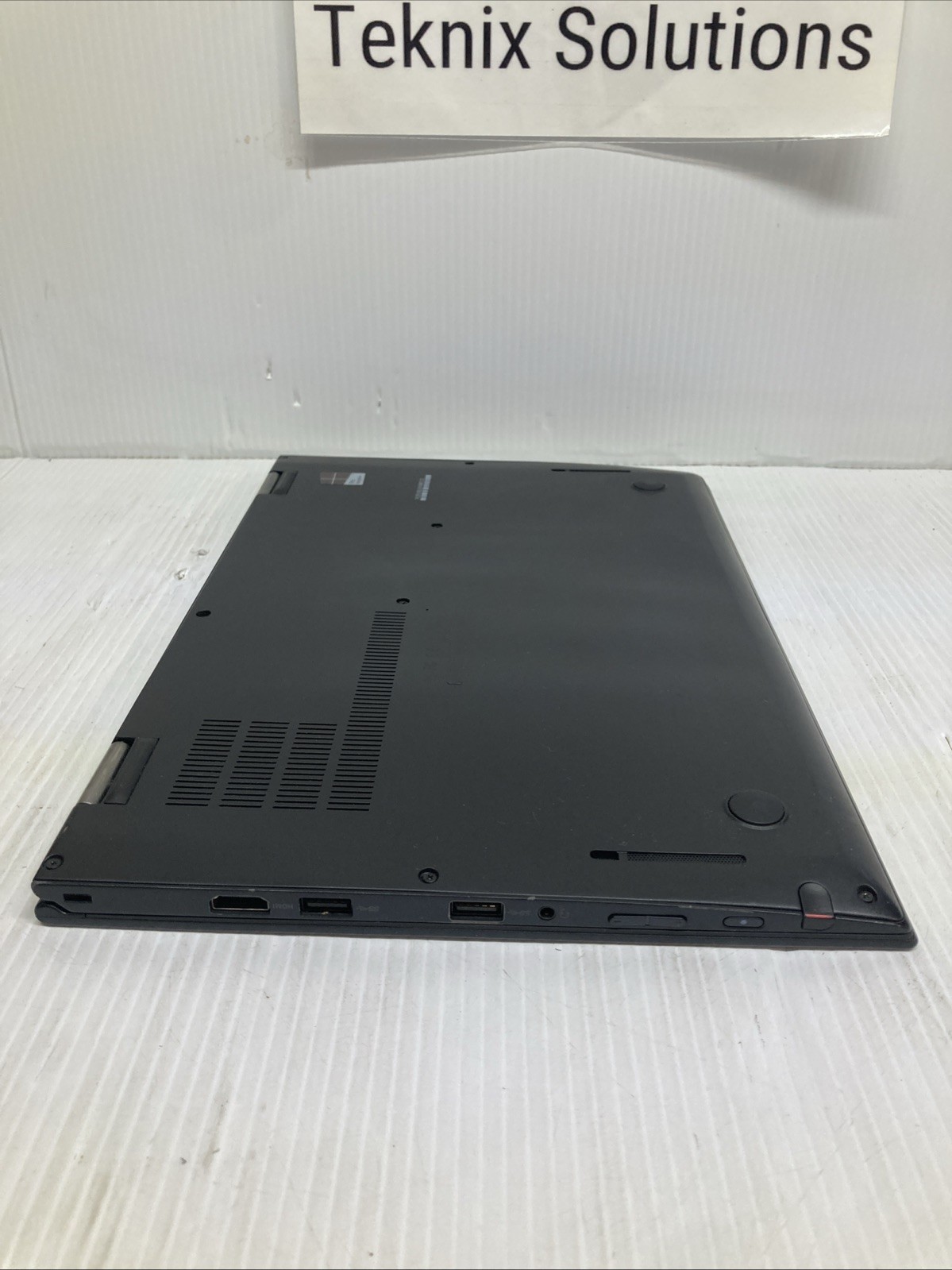 Lenovo ThinkPad X1 Yoga Gen 1 FHD i7-6600U 2.60GHz 16GB no HDD Boot to BIOS