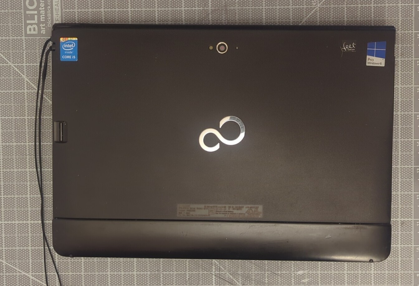 Fujitsu Stylistic Q704 Core i5-4200U 1.6GHz 8 GB Win10 Pro + Touchscreen