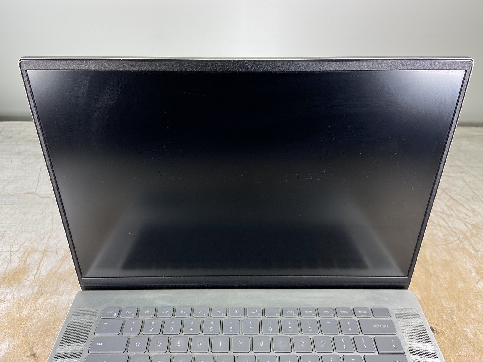 DELL INSPIRON 16 5620 i7-1255U @ 1.20GHz, 4GB RAM, NO HDD/OS – (FOR PARTS)