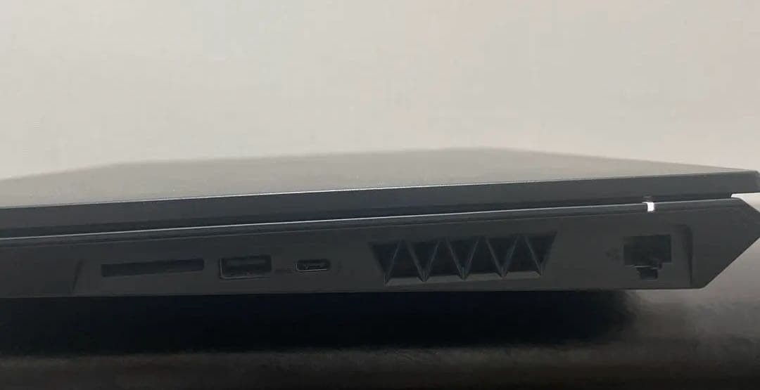 NEC Lavie NEXTREME Infinity i7-13700H Intel Arc SSD 1TB 16GB 16″ WQUXGA Win 11