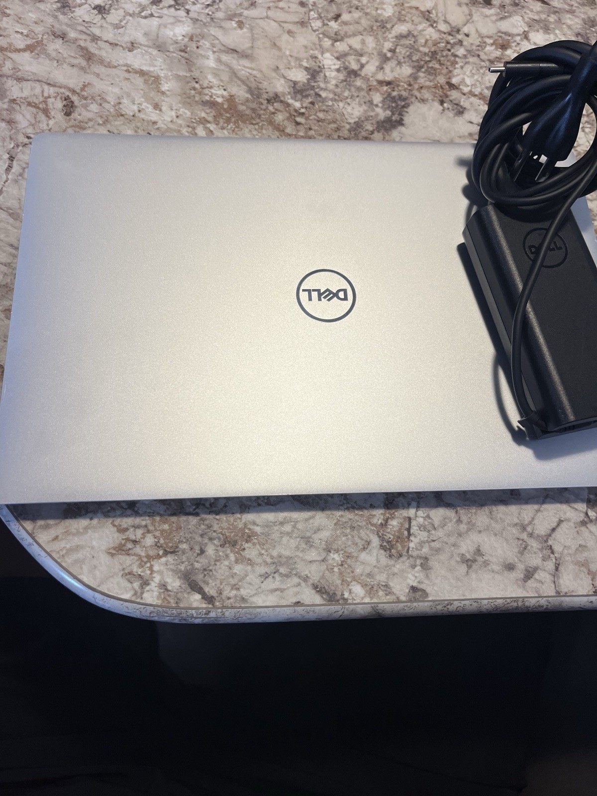 Dell XPS 13 9370 Silver 4K TOUCH i7-8550U 1.80GHz 16GB RAM 512GB SSD Good