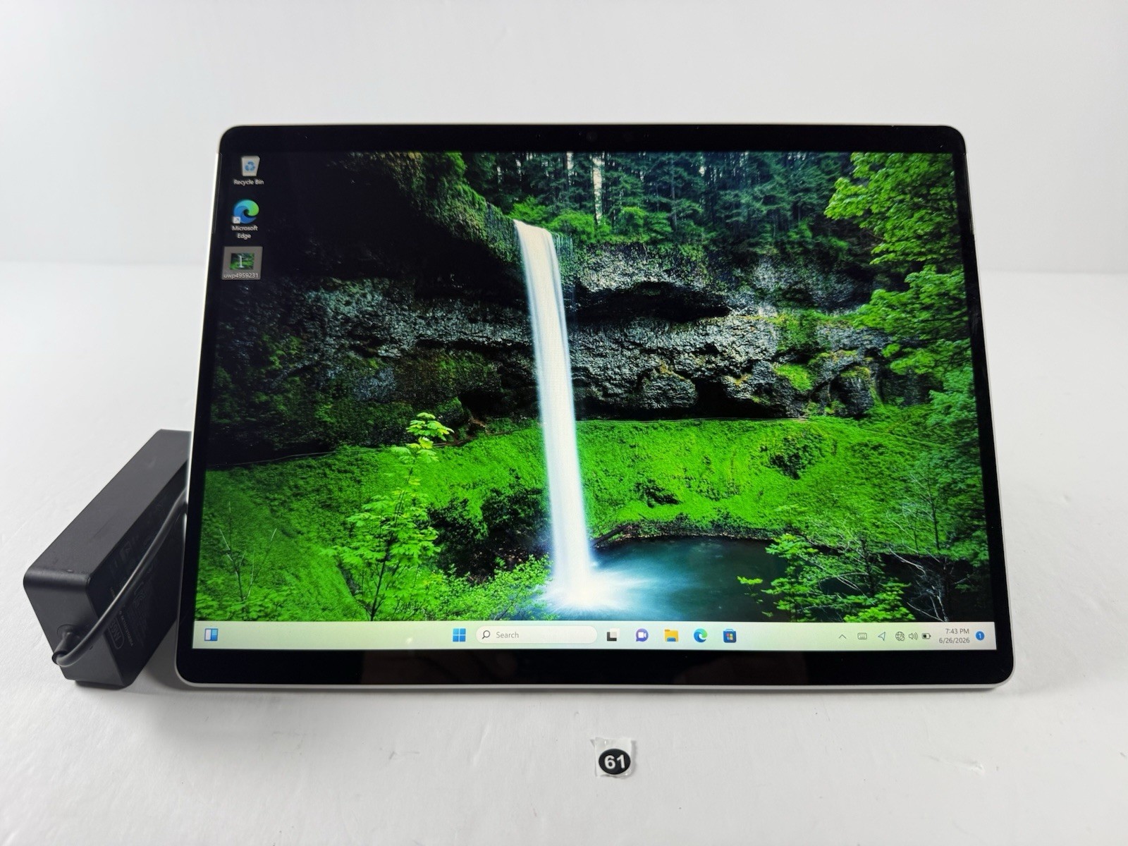 Microsoft Surface Pro 8 (1982) i5-1145G7 – 16GB RAM – 256GB 120Hz – Win 11 Pro