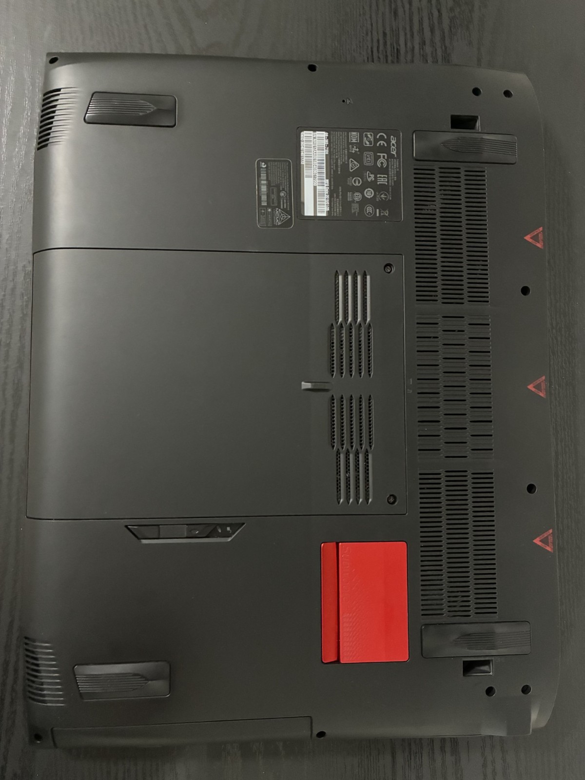 Acer Predator 15 G9-593 Laptop 2018 100% Complete Box, Disc Drive, Fan, Charger