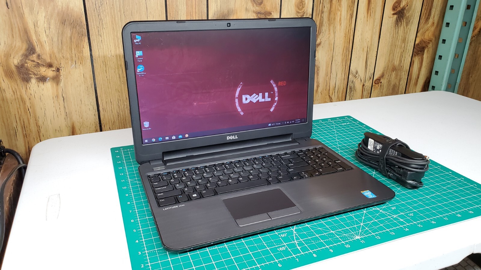 DELL LATITUDE 3540, 15.6” DISP, CORE i3-4010U, 8GB RAM, 128GB SSD, WINDOWS 10.
