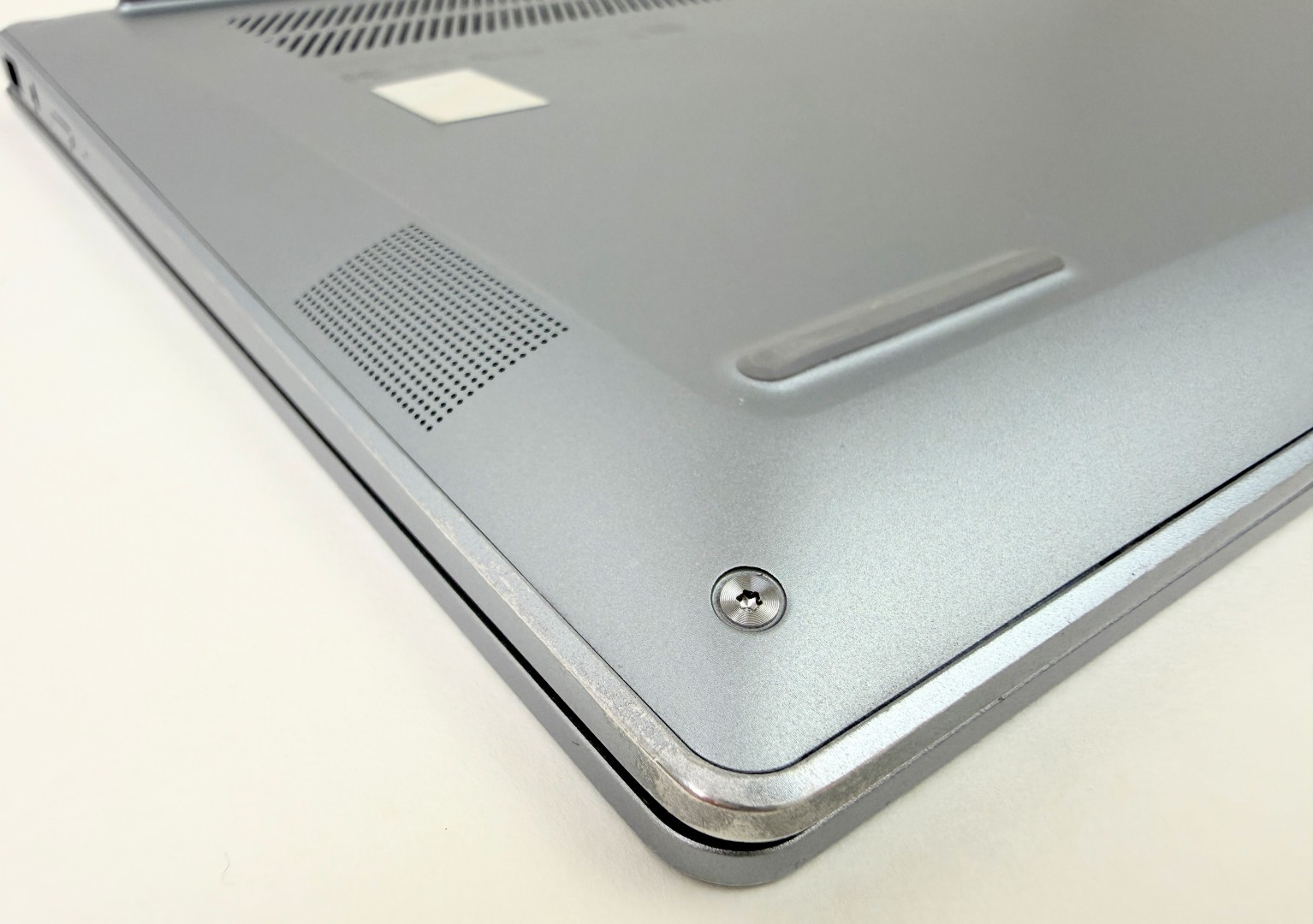Lenovo Slim 7 14IRP8 14″ 2.8K 2880×1800 Touch i7-1360P 16GB 1TB SSD W11H