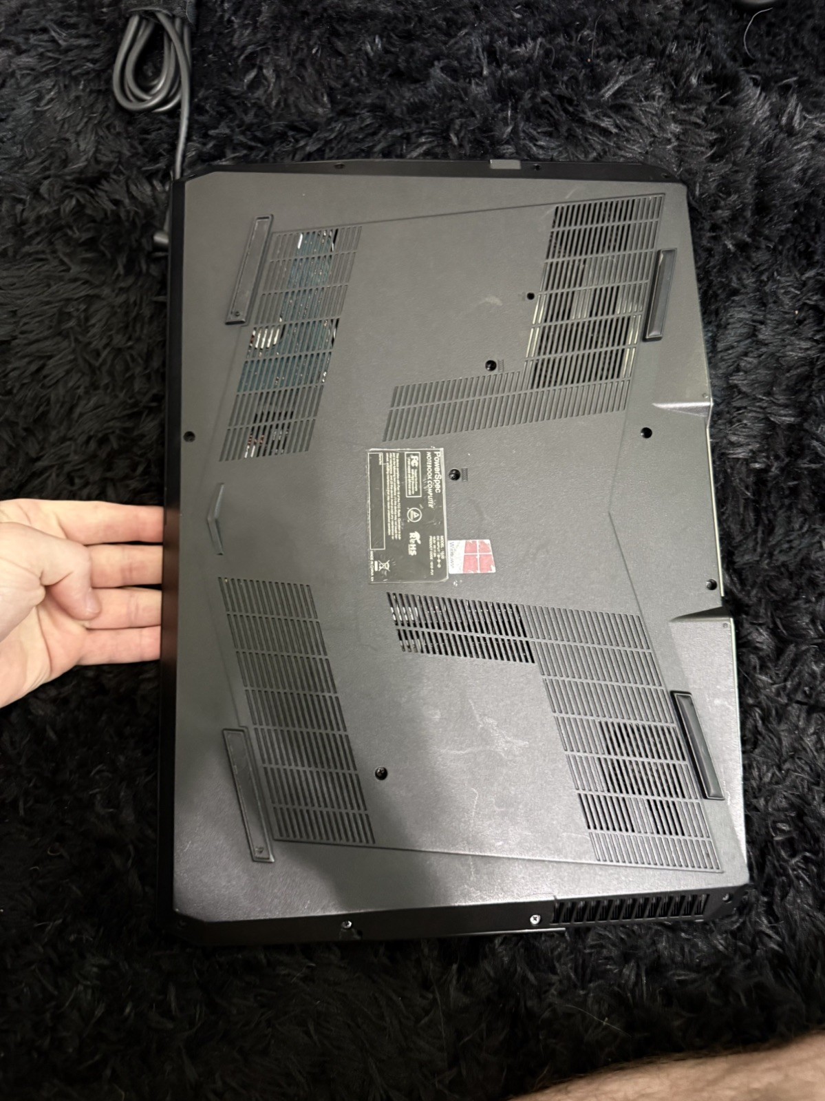 Powerspec Gaming Laptop (1510 PJ1) GTX 1070 16GB RAM Intel Core i7