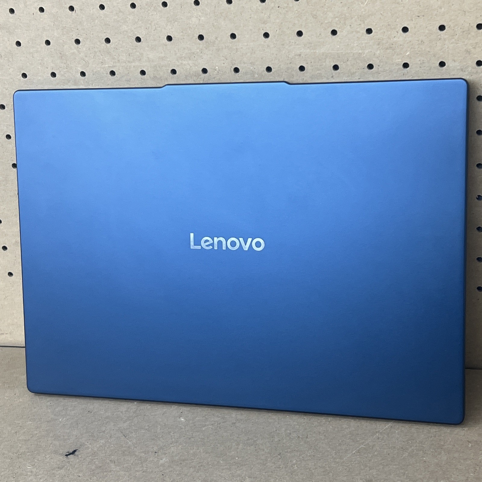 Lenovo IdeaPad Slim 5 16AKP10 AMD Ryzen AI 5 340 32GB Ram 512GB SSD – Excellent