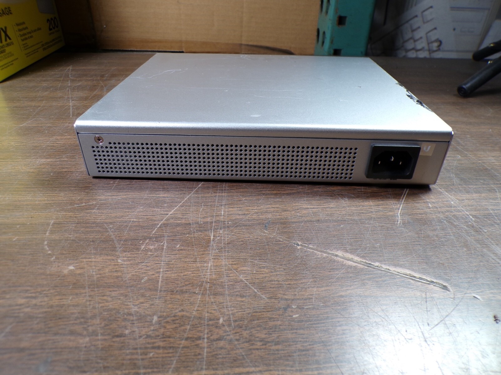 DELL LATITUDE 5490 INTEL CORE I5-8250U 1.60GHZ 8GB RAM **BIOS L0CKED **NO HD