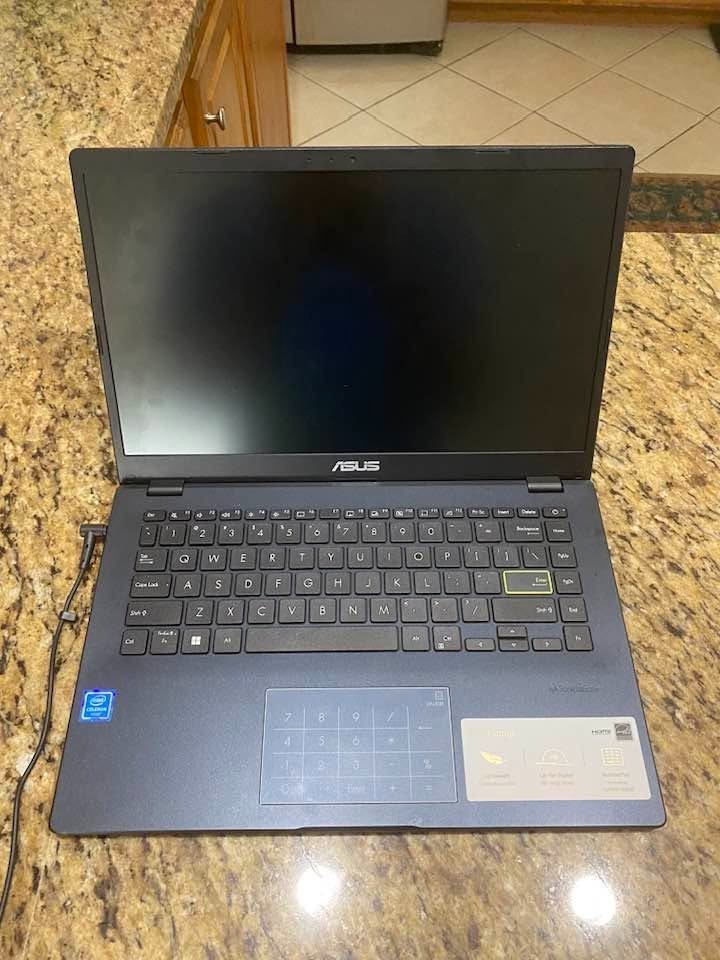 ASUS E410M NOTEBOOK Laptop / N4020 / 4GB RAM / SSD Windows 11 Tested Works 100%