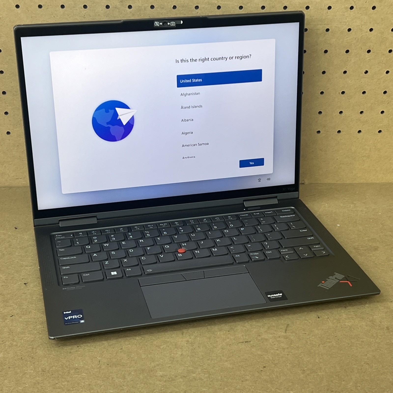 Lenovo ThinkPad X1 Yoga Gen 7 2-in-1 i5-1250P 16gb Ram 512gb – Fair