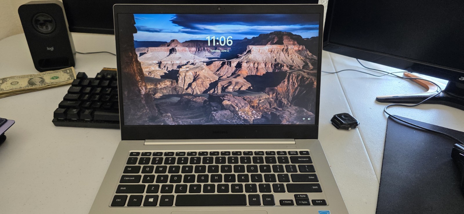 Samsung Galaxy Book Go 14in FHD Snapdragon 7c Gen 2 4GB 119GB eMMC W11 Silver