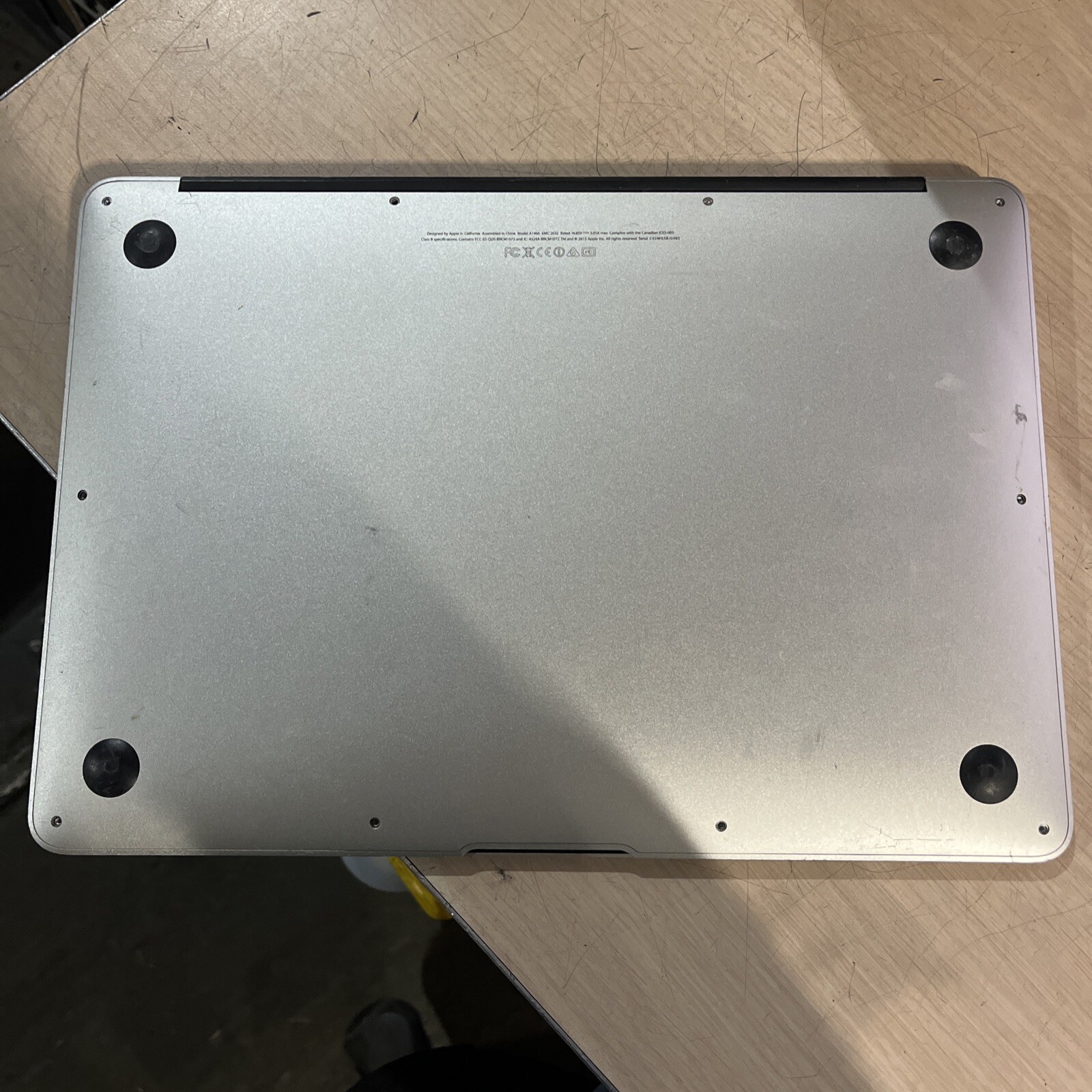 APPLE MACBOOK AIR 13″ MID-2013 CORE I5-4250U 1.3GHZ 4GB RAM