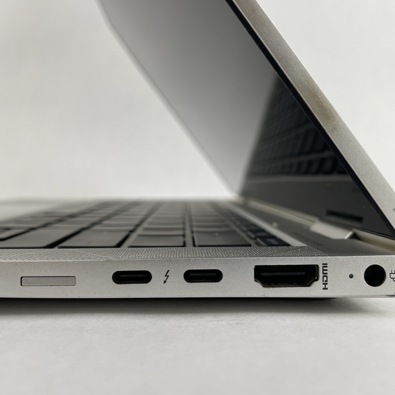 HP EliteBook x360 830 G8 Touch 13.3″ i5-1135G7 2.40 GHz 16 GB RAM No SSD/OS/AC