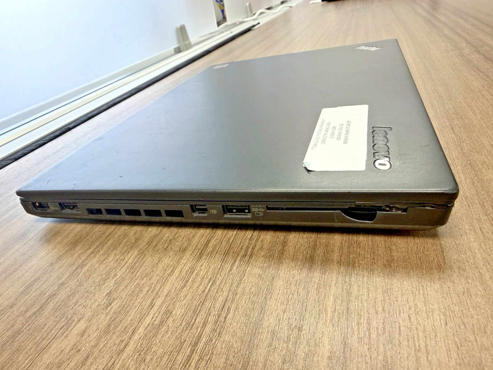 LENOVO THINKPAD T450S CORE I5 5TH DDR3 4GB RAM 14GB SSD USED