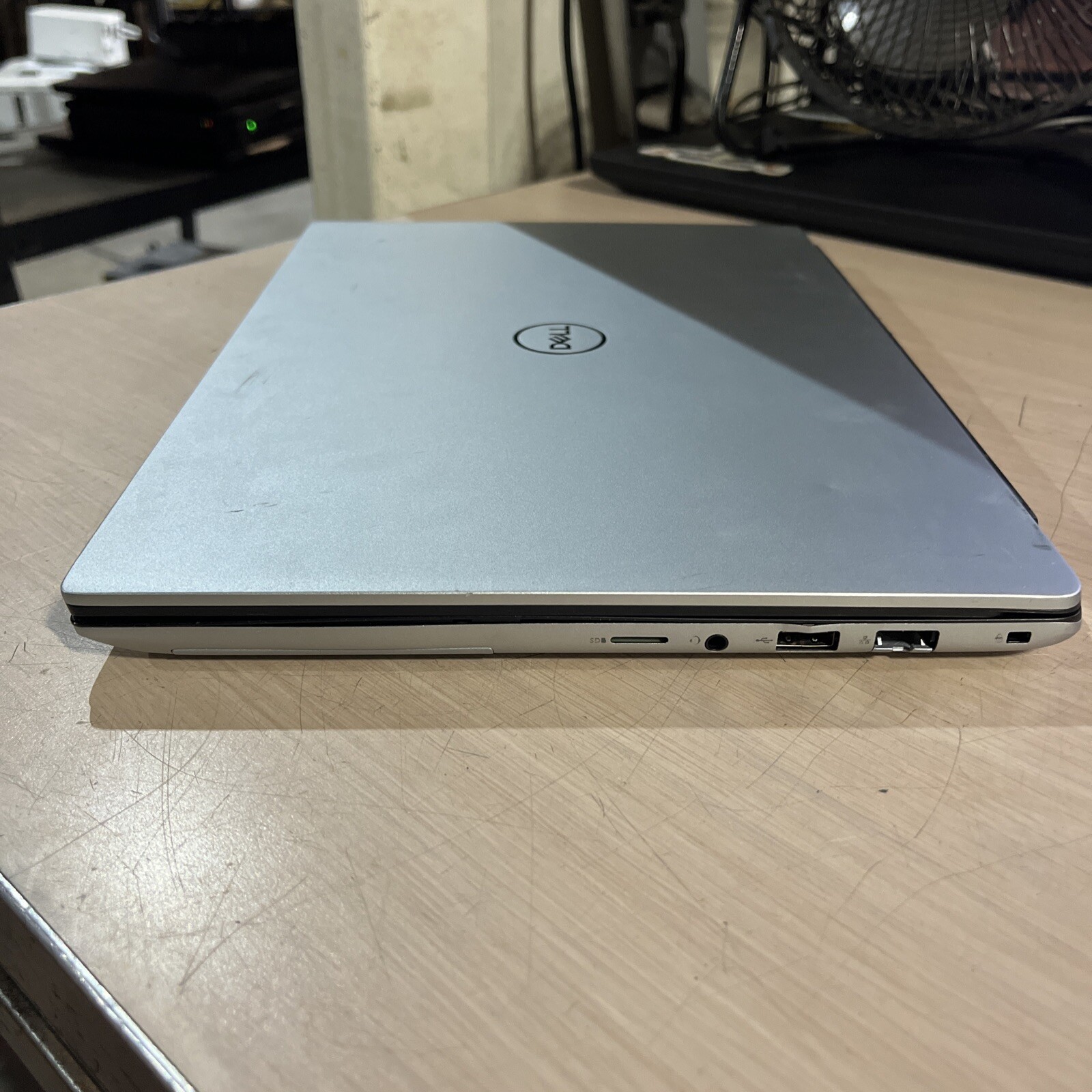 DELL VOSTRO 5481 INTEL CORE I5 8TH GEN 8GB RAM NO HD ,