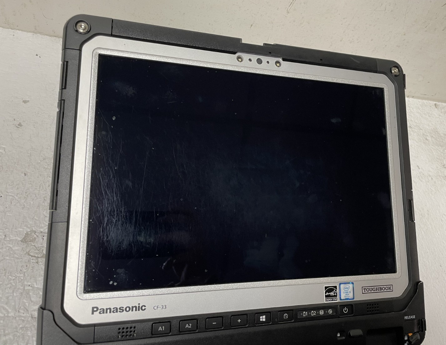 Panasonic ToughBook CF-33 i5-7300U 2.60GHz 8GB RAM 256GB SSD 2Battery No OS READ