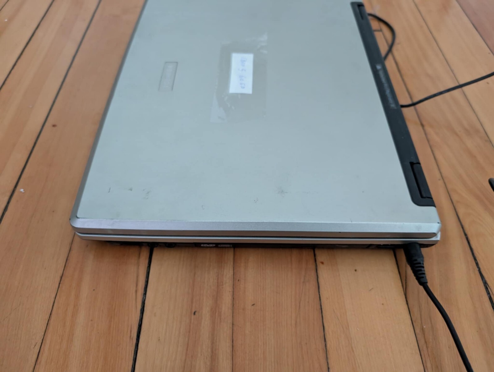 Vintage Toshiba Tecra A3X Intel Pentium 1.73GHz 2GB 60GB Windows XP Home Laptop5